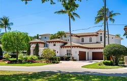 3111 NE 27th Ave, Lighthouse Point, FL 33064