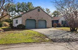 106 Oakland Farm Road, Portsmouth, RI 02871