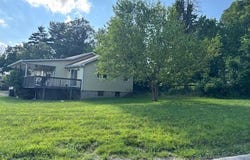 920 Collinsburg Road, Rostraver, PA 15089