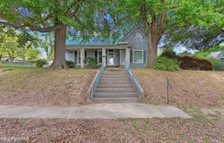 233 E Main Street, Bells, TN 38006