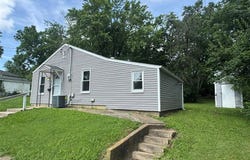 119 N Saint Charles Street, Bowling Green, MO 63334