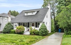 30 Balloch Place, Red Bank, NJ 07701