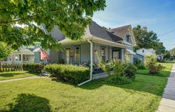 1462 E Mcdaniel Street, Springfield, MO 65802