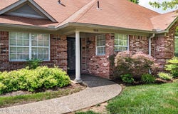 9318 Springmont Pl, Louisville, KY 40241