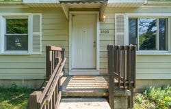 1099 Hawthorne Avenue, Ypsilanti, MI 48198