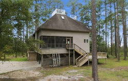 134 W Dowry Creek, Belhaven, NC 27810