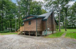 121 Apple St, Springfield Twp, PA 15469