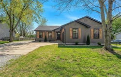219 Woodland Drive, Edwardsville, IL 62025