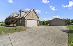 772 Meadowland Trail, Shepherdsville, KY 40165