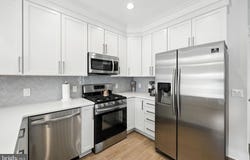 3 N MARION AVENUE, VENTNOR CITY, NJ 08406