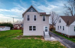 10501 Park Heights Avenue, Garfield Heights, OH 44125
