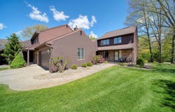 1819 Wedgefield, Jackson, MI 49201