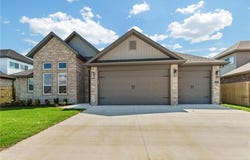 2112 Salmon  ST, Pea Ridge, AR 72751