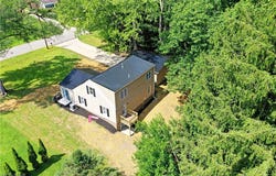 1911 Hubbard Thomas Road, Hubbard, OH 44425
