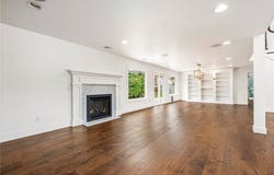 201  NW 7th  ST, Bentonville, AR 72712