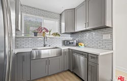 4553 Don Ricardo Dr, Los Angeles, CA 90008