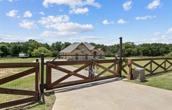 2399 J E Woody Road, Springtown, TX 76082