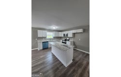241 Charlotte, Statham, GA 30666