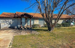 501 S Main Street, Grandfield, OK 73546