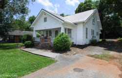 111 S Cedar St, Maryville, TN 37803