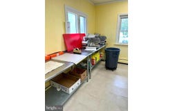 111 W WHITE HORSE PIKE, BERLIN, NJ 08009