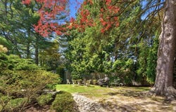 6 Howe Avenue, Newport, RI 02840