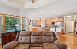 724 LOST Ln, Keizer, OR 97303