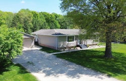 1307 SE 5th Avenue, Waverly, IA 50677