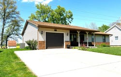 106 Oakwood, Olney, IL 62450
