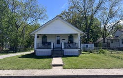 470 Thomas ST, Marshall, MO 65340