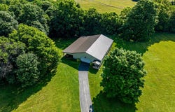 37 Timberwood Dr, Simpsonville, KY 40067