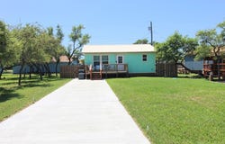 406 Charlotte Drive, ROCKPORT, TX 78382