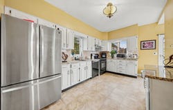 75 Walker St, Quincy, MA 02171