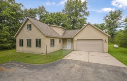 112 Wobbler Trail, Roscommon, MI 48653