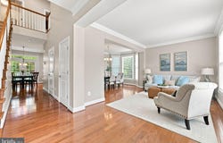 2055 SQUARE TILLER Mews, WOODBRIDGE, VA 22191
