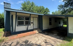 1605 Jackson Street, Commerce, TX 75428