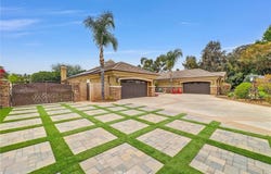 2480 Oak Avenue, Corona, CA 92882