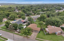824 E Prairie View Road, Crowley, TX 76036