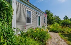 6 Meadow Lane, Cumberland, ME 04021