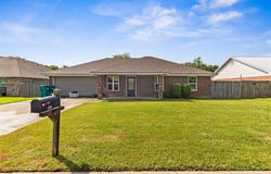 1005 Hooks Street, Lacy Lakeview, TX 76705