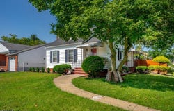 340 Hamilton St, Roselle Boro, NJ 07203-1638
