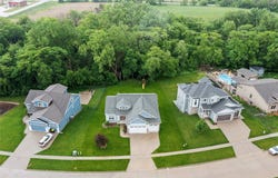 903 Baileys Grove Drive, Adel, IA 50003