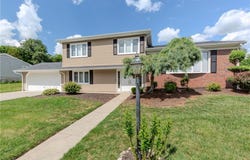 8 Sturbridge Avenue, Smithfield, RI 02828