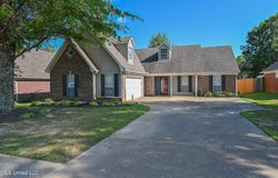 1367 N Pendulum Drive, Hernando, MS 38632