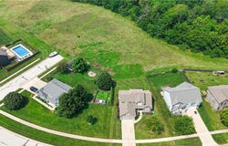 1026 Sutherland Drive, Louisburg, KS 66053