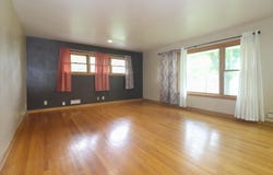 7838 W Lynmar Ct, Milwaukee, WI 53222