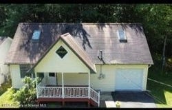 93 Woodlawn Avenue, Harveys Lake, PA 18618