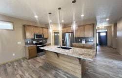 1512 S Meadowland Ave, Sioux Falls, SD 57106