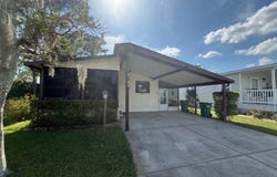 42 Royal Drive, Eustis, FL 32726