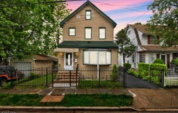 41 Clinton St, Bloomfield Twp., NJ 07003-2342